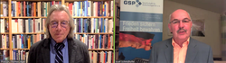Videokonferenz mit Prof. Dr. Thomas Jäger (Bücherregal) und Josef Schmidhofer (GSP Banner mit 'Frieden sichern Freiheit bewahren').