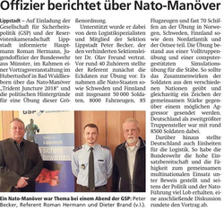 Zeitungsartikel „Offizier berichtet über Nato-Manöver“ mit einem Foto von drei Männern, darunter ein Offizier in Uniform.