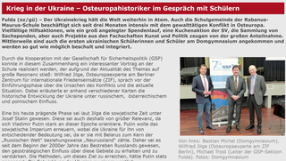 Drei Männer, darunter Osteuropaexperte Wilfried Jilge, vor einem Banner während eines Gesprächs über den Ukrainekrieg.