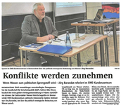 Jörg Barandat referiert im EWE-Kundenzentrum über Wasser als politischen Sprengstoff.