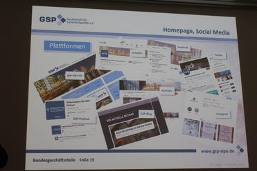 Präsentation der GSP Online-Plattformen: Website, Social Media (LinkedIn, Facebook, Twitter, YouTube, Instagram), Podcast, Blog.