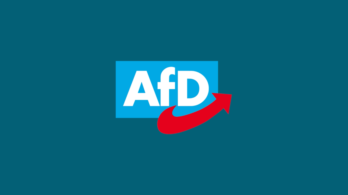 AfD-Logo: weiße Buchstaben auf blauem Rechteck, roter Pfeil nach oben, auf blaugrünem Hintergrund.
